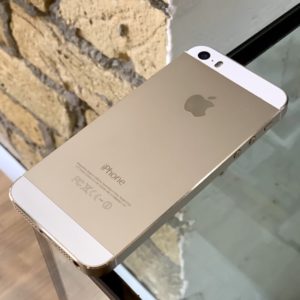 Apple iPhone 5s 16 GB Gold Б/У — изображение 1