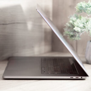Apple MacBook Pro 15" Space Gray 2018 (MR942) Б/У — изображение 4