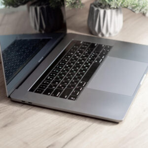 Apple MacBook Pro 15" Space Gray 2018 (MR942) Б/У — изображение 3