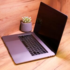 Apple MacBook Pro 15" Space Gray 2019 (MV902) Б/У - Зображення 3