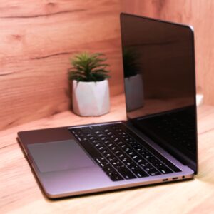 Apple MacBook Pro 13" Space Gray 2018 (MR9Q2, 5R9Q2) Б/У — изображение 4
