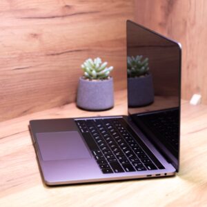 Apple MacBook Pro 13" Space Gray 2018 (MR9Q4) Б/У — изображение 4
