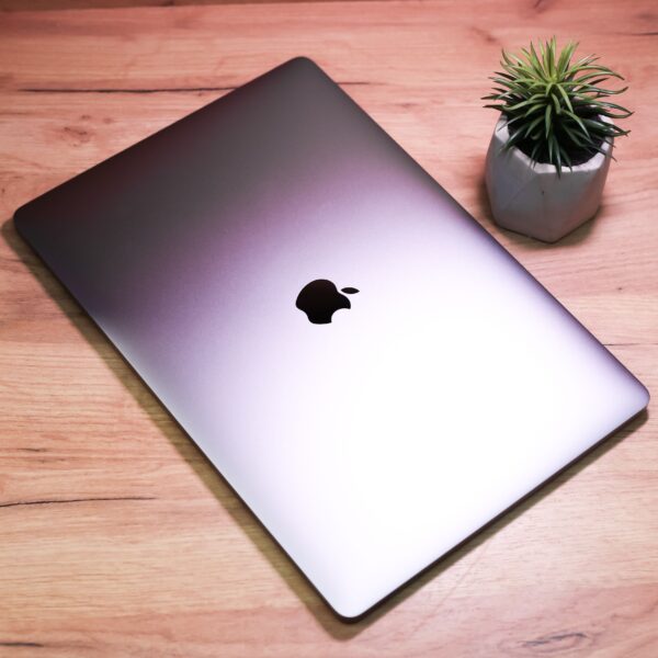 Apple MacBook Pro 15″ Space Gray (MLH42) 2016 Б/У - ТвойGadget