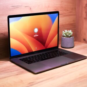 Apple MacBook Pro 15" Space Gray (MLH32) 2016 Б/У — изображение 4