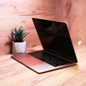 Apple MacBook Air 13" Gold 2020 (MVH52) Б/У — изображение 3