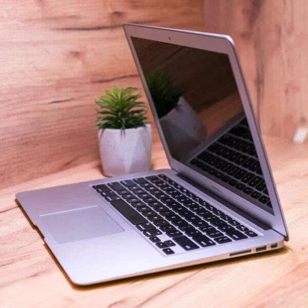Apple MacBook Air 13″ Mid 2013 MD760 Б/У - ТвойGadget