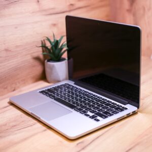 Apple MacBook Pro 13" with Retina display (MF839) 2015 Б/У — изображение 3