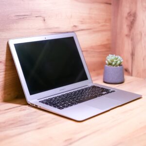 Apple MacBook Air 13" Mid 2013 MD761 Б/У состояние – А — изображение 1