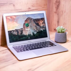 Apple MacBook Air 13" Mid 2013 MD761 Б/У состояние – А — изображение 2