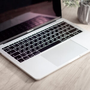 Apple MacBook Pro 13" Silver (MLUQ2) 2016 Б/У — изображение 3
