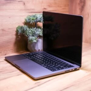 Apple MacBook Pro 14" Space Gray 2021 (Z15G001X4) Б/У — изображение 3