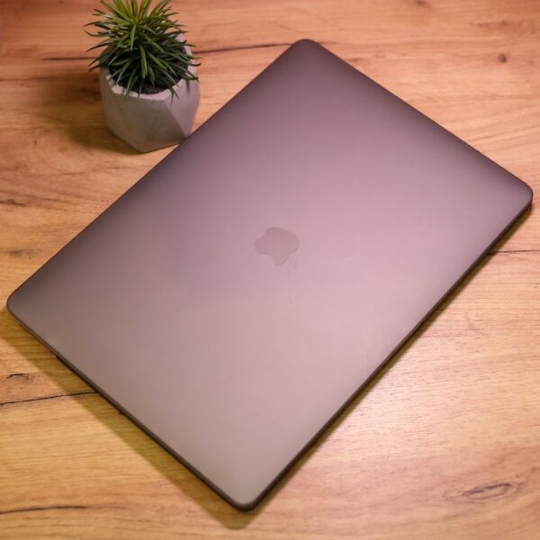 Apple MacBook Pro 15″ Space Gray 2019 (Z0WW00024) Б/У - ТвойGadget