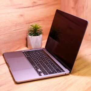 Apple MacBook Pro 13" M2 Space Gray (MBPM2-06, Z16R0005U) Б/У — изображение 3