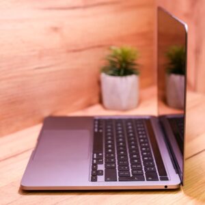 Apple MacBook Pro 13" M2 Space Gray (MBPM2-06, Z16R0005U) Б/У — изображение 4