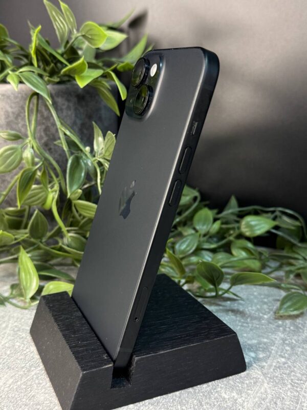 Apple iPhone 15 256GB Black (MTP63) Б/У - ТвойGadget