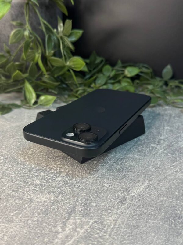 Apple iPhone 15 256GB Black (MTP63) Б/У - ТвойGadget