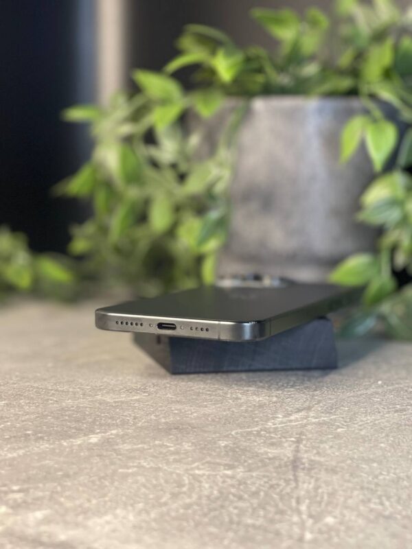 Apple iPhone 15 Pro Max 512GB Black Titanium (MU7C3) Б/У - ТвойGadget