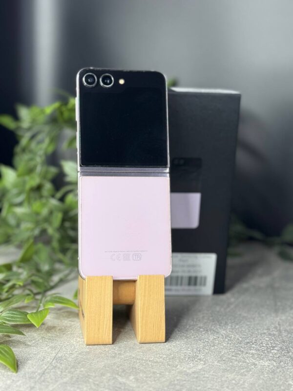 Смартфон Samsung Galaxy Flip5 8/256GB Lavender (SM-F731BLIG) [OPEN BOX] - ТвойGadget