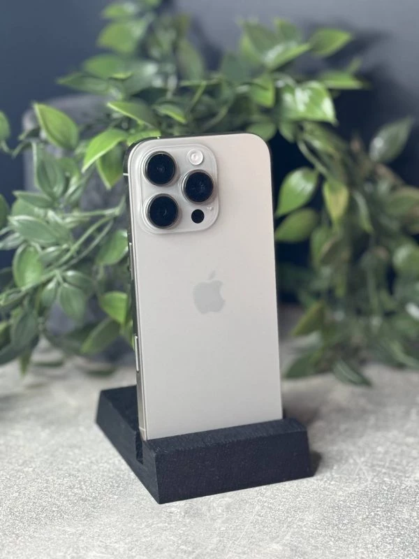5224668776480498420 Apple iPhone 16 Pro 128GB Natural Titanium (MYNG3) Б/У - ТвойGadget
