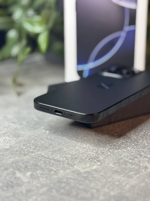 Apple iPhone 16 Pro 512GB Black Titanium (MYNM3) Б/В - ТвойGadget