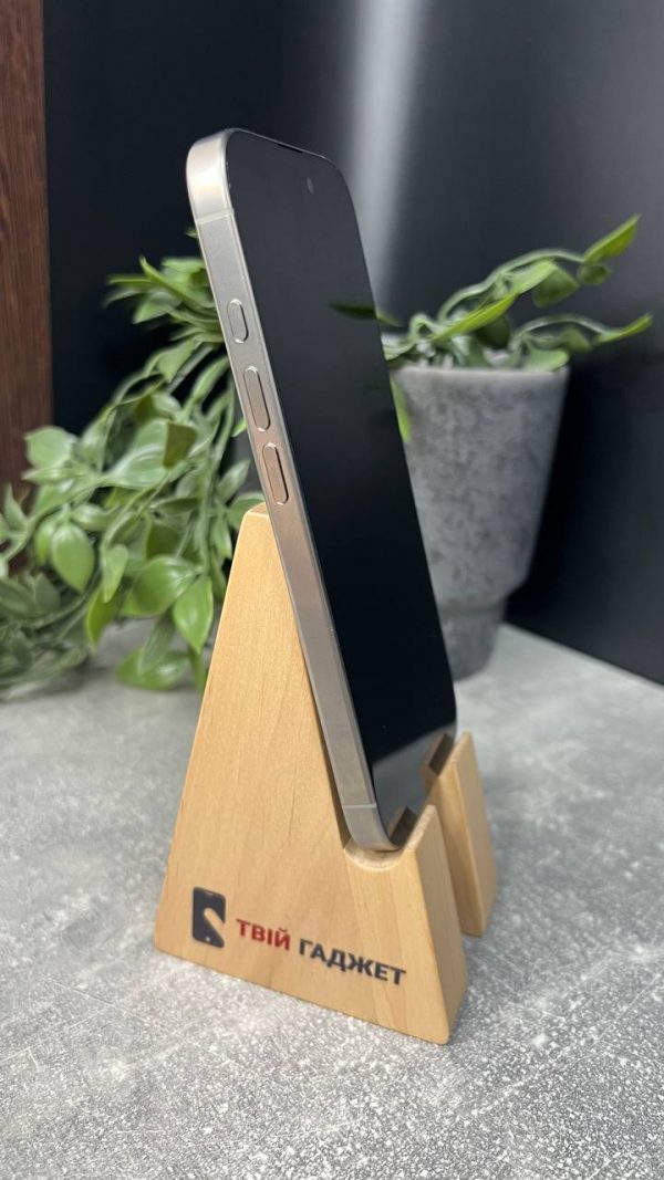 Apple iPhone 16 Pro 256GB Natural Titanium (MYNL3) Б/У - ТвойGadget