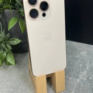 Apple iPhone 16 Pro 128GB Desert Titanium (MYNF3) Б/В