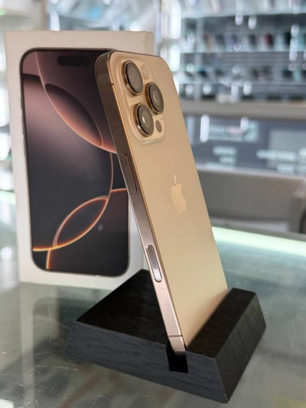 Apple iPhone 16 Pro 512GB Desert Titanium (MYNP3) Б/У - ТвойGadget